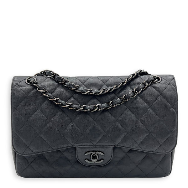 Classic Jumbo Black Shoulder Bag in Calfskin, Black hardware
