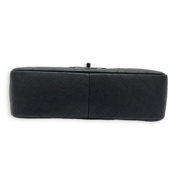 Classic Jumbo Black Shoulder Bag in Calfskin, Black hardware