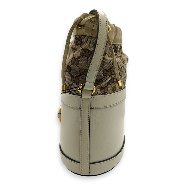 Horsebit 1955 Shoulder Bag White in Calfskin, Gold hardware