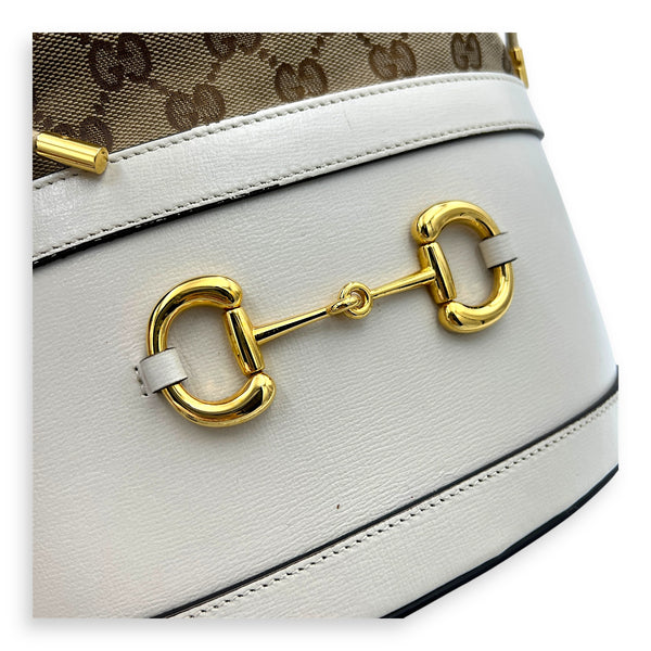 Horsebit 1955 Shoulder Bag White in Calfskin, Gold hardware
