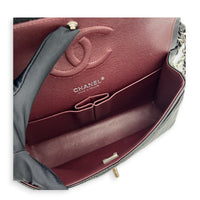 Classic Medium Black Shoulder Bag in Caviar Leather, Gold hardware