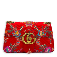 GG Marmont Shoulder Bag Red in Satin, Gold hardware