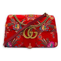 GG Marmont Shoulder Bag Red in Satin, Gold hardware