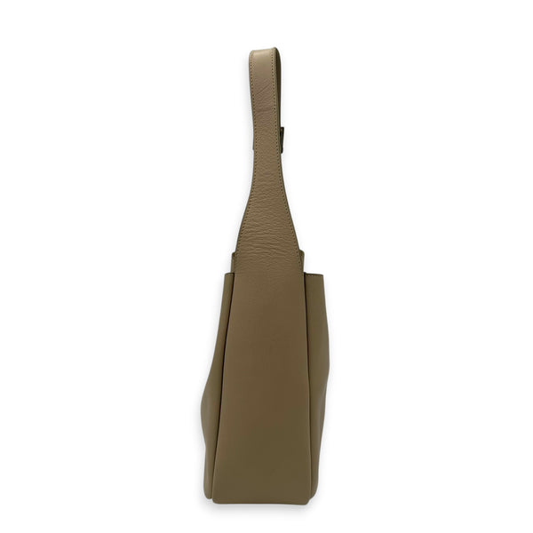 Le 5 A 7 Small Beige Shoulder Bag in Calfskin, Silver hardware
