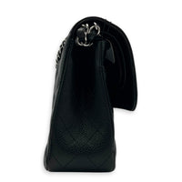 Classic Shoulder Bag Medium Black in Caviar Leather, Silver hardware