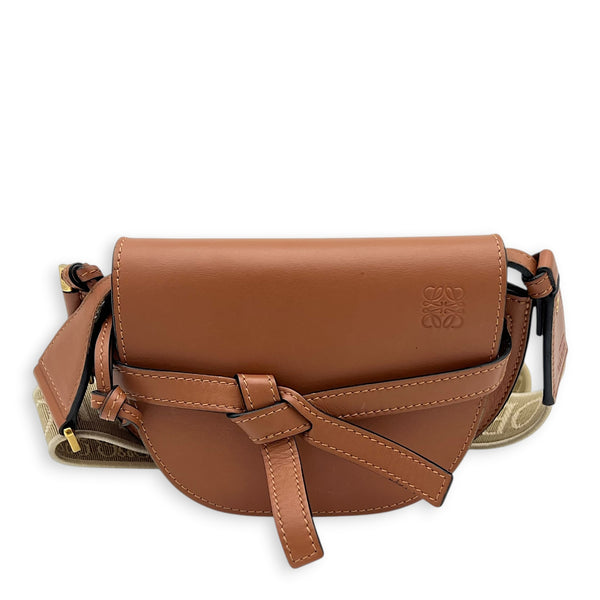 Gate Shoulder Bag Brown in Calfskin, Gold hardware