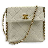 Chain Flap CC Shoulder Bag White in Calfskin, Gold hardware