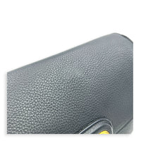 Bobby Shoulder Bag Black in Calfskin, Gold hardware