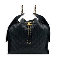 C25 Medium Black Shoulder Bag in Caviar Leather, Gold hardware