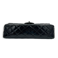 Classic Medium Black Shoulder Bag in Patent Leather, Silver hardware