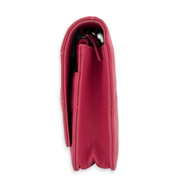 CC Wallet On Chain Pink in Lambskin, Silver hardware