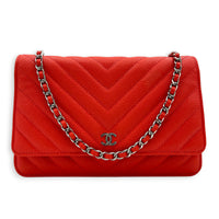 Chevron Wallet On Chain Pink in Caviar Leather, Silver hardware