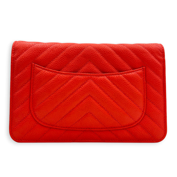 Chevron Wallet On Chain Pink in Caviar Leather, Silver hardware