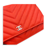 Chevron Wallet On Chain Pink in Caviar Leather, Silver hardware