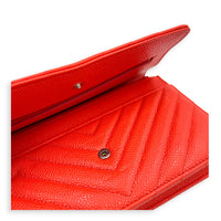 Chevron Wallet On Chain Pink in Caviar Leather, Silver hardware
