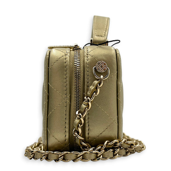 CC Vanity Top Handle Gold in Lambskin, Gold hardware