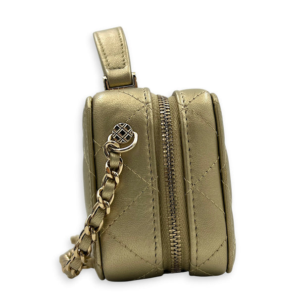 CC Vanity Top Handle Gold in Lambskin, Gold hardware