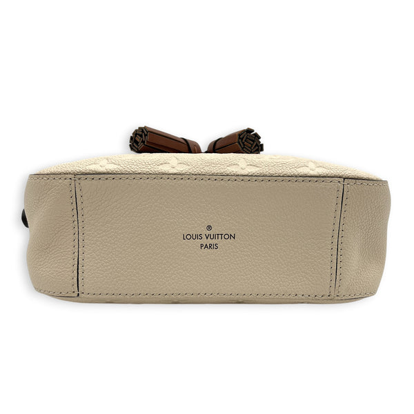 Saintonge White Shoulder Bag in Empreinte Leather, Gold hardware