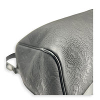Keepall Bandouliere 50 Black Top Handle Bag in Taurillon Leather, Black hardware