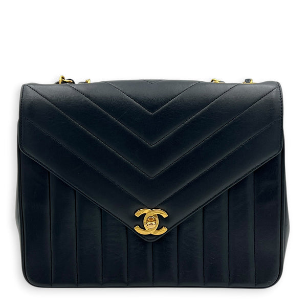 CC Vintage Chevron Envelope Flap Shoulder Bag Black in Lambskin, Gold hardware