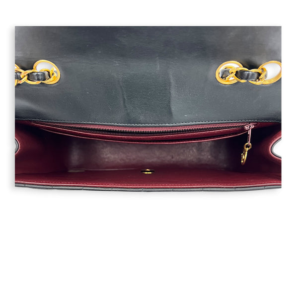 CC Vintage Chevron Envelope Flap Shoulder Bag Black in Lambskin, Gold hardware