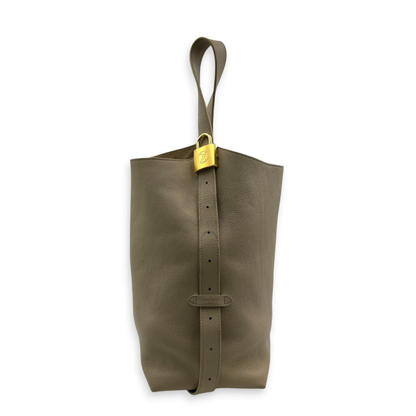 Low Key Shoulder Bag Beige in Calfskin, Gold hardware