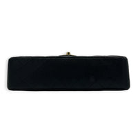 Classic Shoulder Bag Black in Caviar Leather, Gold hardware