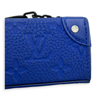 Steamer Wearable Wallet Shoulder Bag Blue in Taurillon Leather, Black hardware