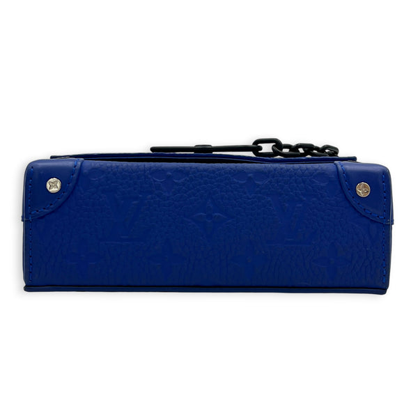 Steamer Wearable Wallet Shoulder Bag Blue in Taurillon Leather, Black hardware