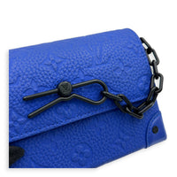 Steamer Wearable Wallet Shoulder Bag Blue in Taurillon Leather, Black hardware