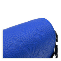 Steamer Wearable Wallet Shoulder Bag Blue in Taurillon Leather, Black hardware