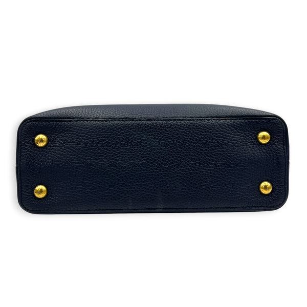 Capucines MM Kintsugi Top Handle Bag in Calfskin, Gold hardware