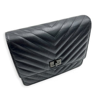 2.55 Wallet On Chain Black in Calfskin, Black hardware