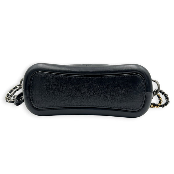 Gabrielle Small Black Shoulder Bag in Calfskin, Mixed hardware
