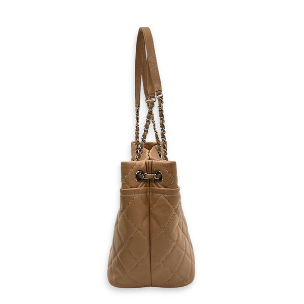 Timeless CC Shoulder Bag Black in Caviar Leather, Silver hardware