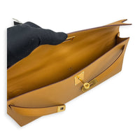 Kelly Cut Sesame Clutch in Swift, Gold hardware