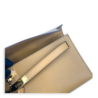 Kelly Cut Sesame Clutch in Swift, Gold hardware