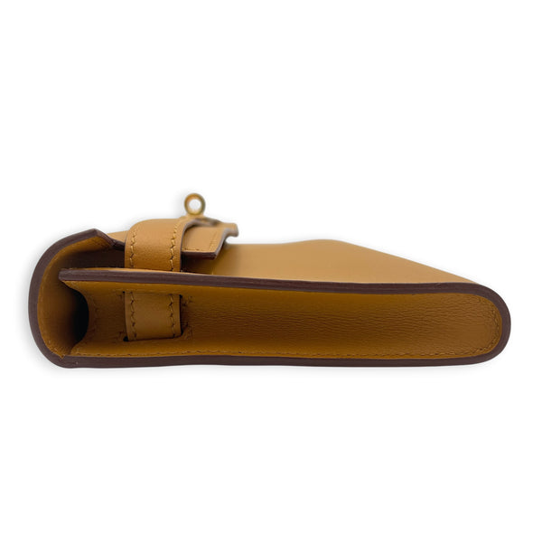 Kelly Cut Sesame Clutch in Swift, Gold hardware
