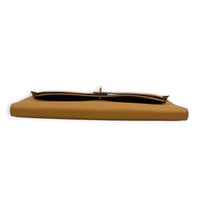 Kelly Cut Sesame Clutch in Swift, Gold hardware