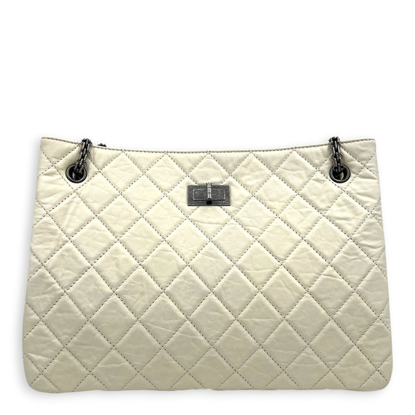 2.55 Tote Bag White in Distressed Leather, Gunmetal hardware