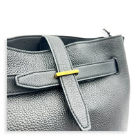 Boucle Bucket Bag Black in Calfskin, Gold hardware