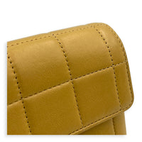Chocolate Bar Shoulder Bag East West Beige in Lambskin, Gold hardware