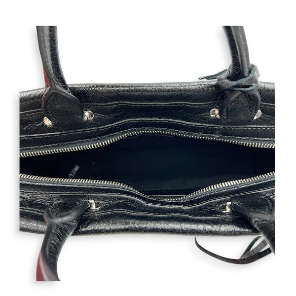 City Top Handle Bag Small Noir in Distressed Leather, Silver hardware