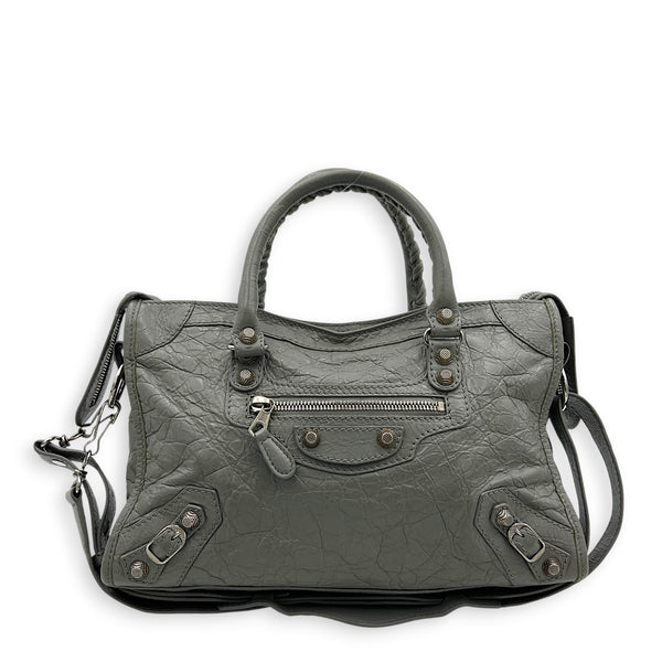 City Small Grey Shoulder Bag in Distressed Leather, Silver hardware