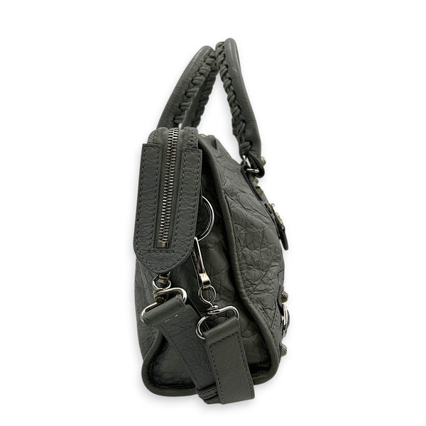 City Small Grey Shoulder Bag in Distressed Leather, Silver hardware