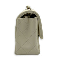 CC Shoulder Bag Bicolor in Lambskin, Gold hardware