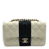 CC Shoulder Bag Bicolor in Lambskin, Gold hardware