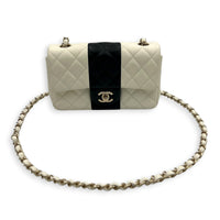 CC Shoulder Bag Bicolor in Lambskin, Gold hardware
