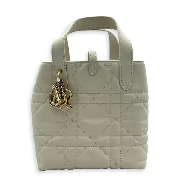 Toujours Tote Bag Vertical  White in Calfskin, Gold hardware