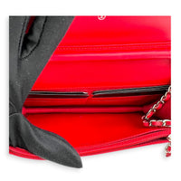 CC Red Wallet On Chain in Caviar Leather, Silver hardware
